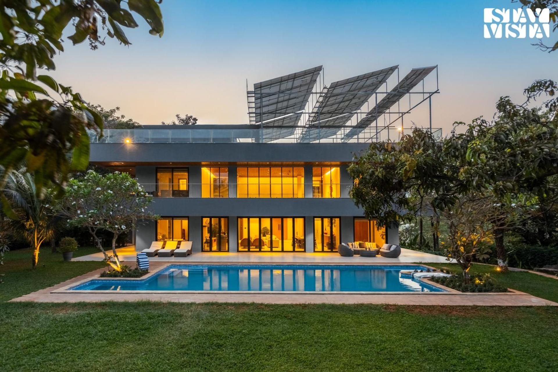 Reflection House By Stayvista With Pool, Terrace Bar, Indoor Games & Exquisite Interiors In A Nutshell 알리바그 외부 사진