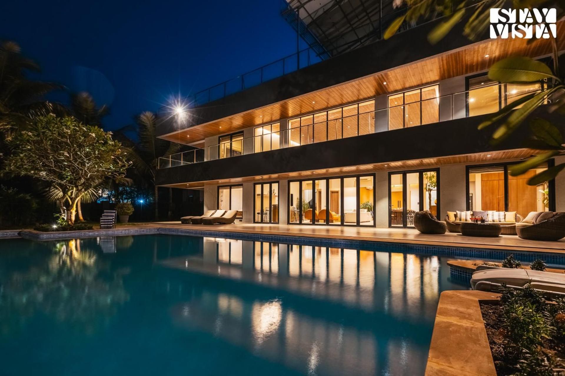 Reflection House By Stayvista With Pool, Terrace Bar, Indoor Games & Exquisite Interiors In A Nutshell 알리바그 외부 사진