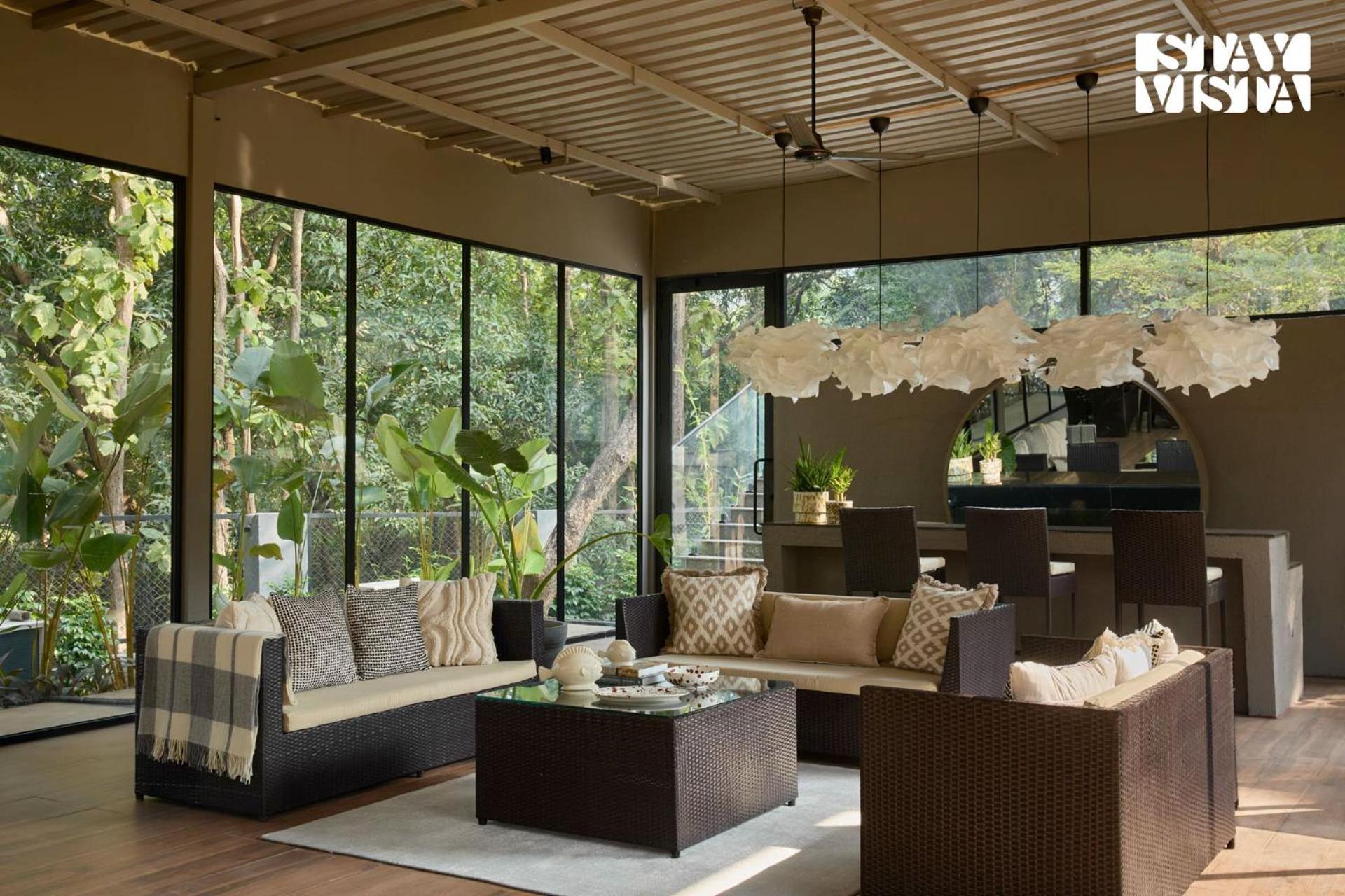 Reflection House By Stayvista With Pool, Terrace Bar, Indoor Games & Exquisite Interiors In A Nutshell 알리바그 외부 사진