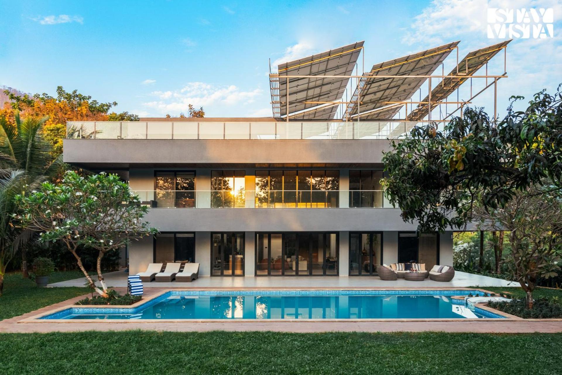 Reflection House By Stayvista With Pool, Terrace Bar, Indoor Games & Exquisite Interiors In A Nutshell 알리바그 외부 사진