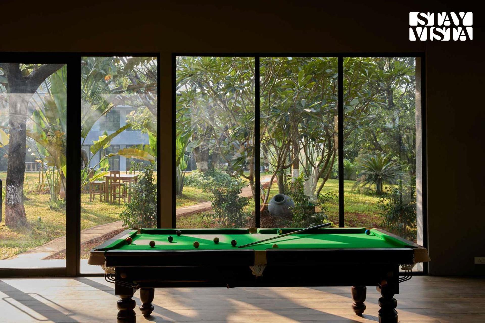 Reflection House By Stayvista With Pool, Terrace Bar, Indoor Games & Exquisite Interiors In A Nutshell 알리바그 외부 사진