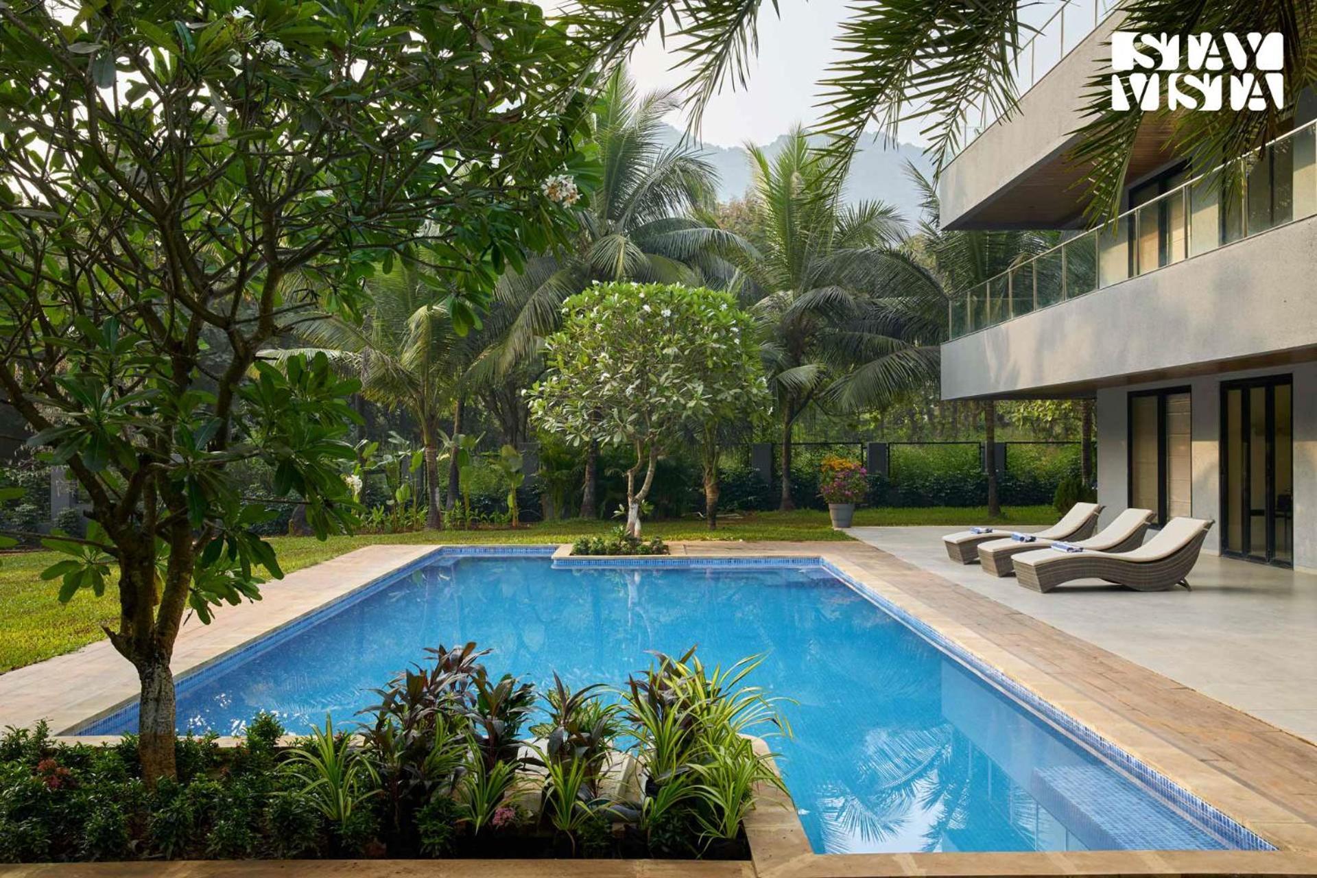 Reflection House By Stayvista With Pool, Terrace Bar, Indoor Games & Exquisite Interiors In A Nutshell 알리바그 외부 사진
